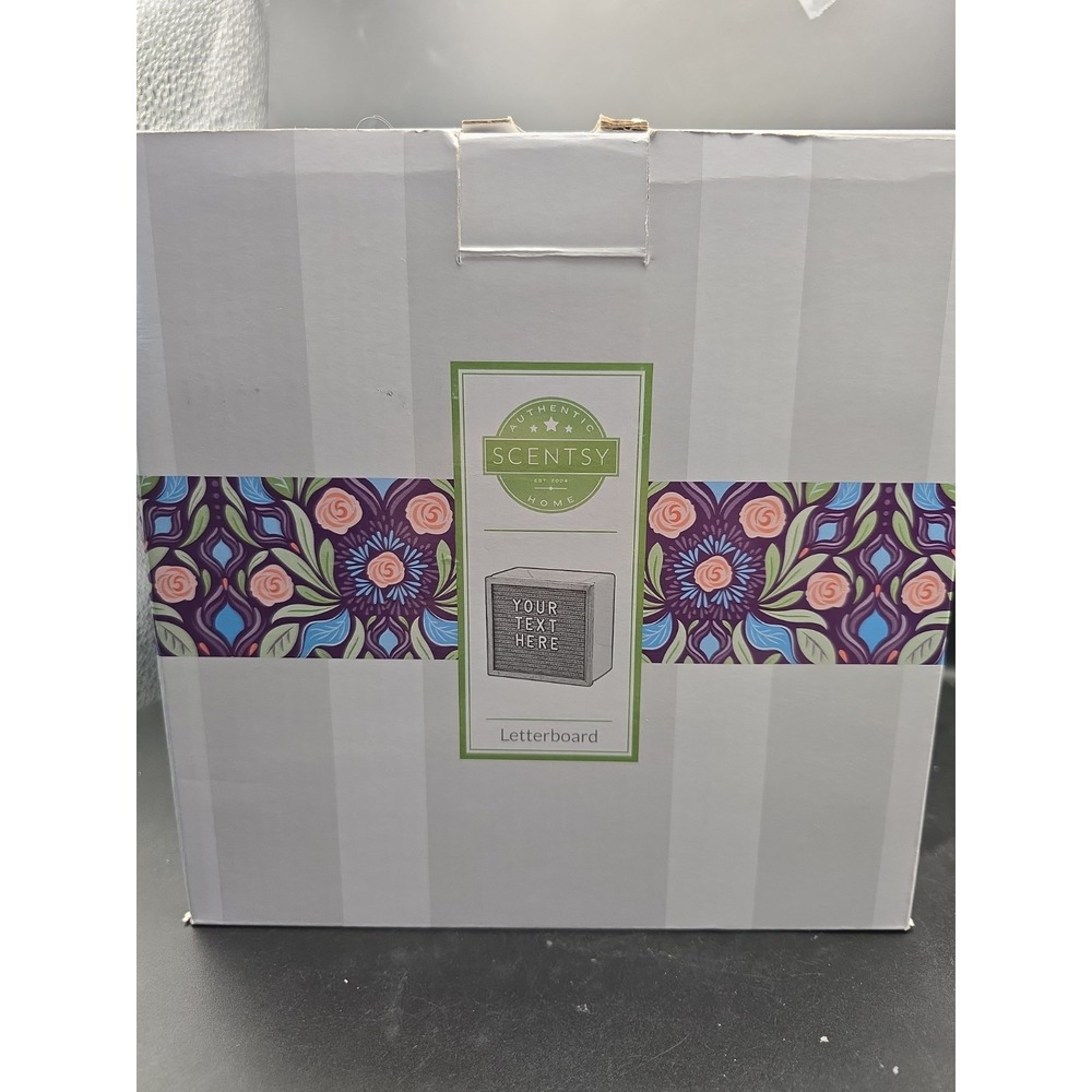 NEW Scentsy Wax Warmer Letterboard with Letters Brand NIB
